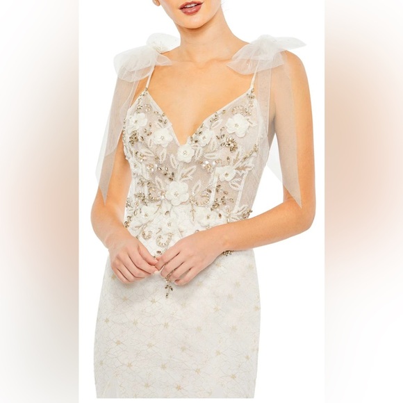 Mac Duggal White Embellished Sleeveless Bow Detail Mermaid Gown NWT Size 6 - Picture 3 of 8